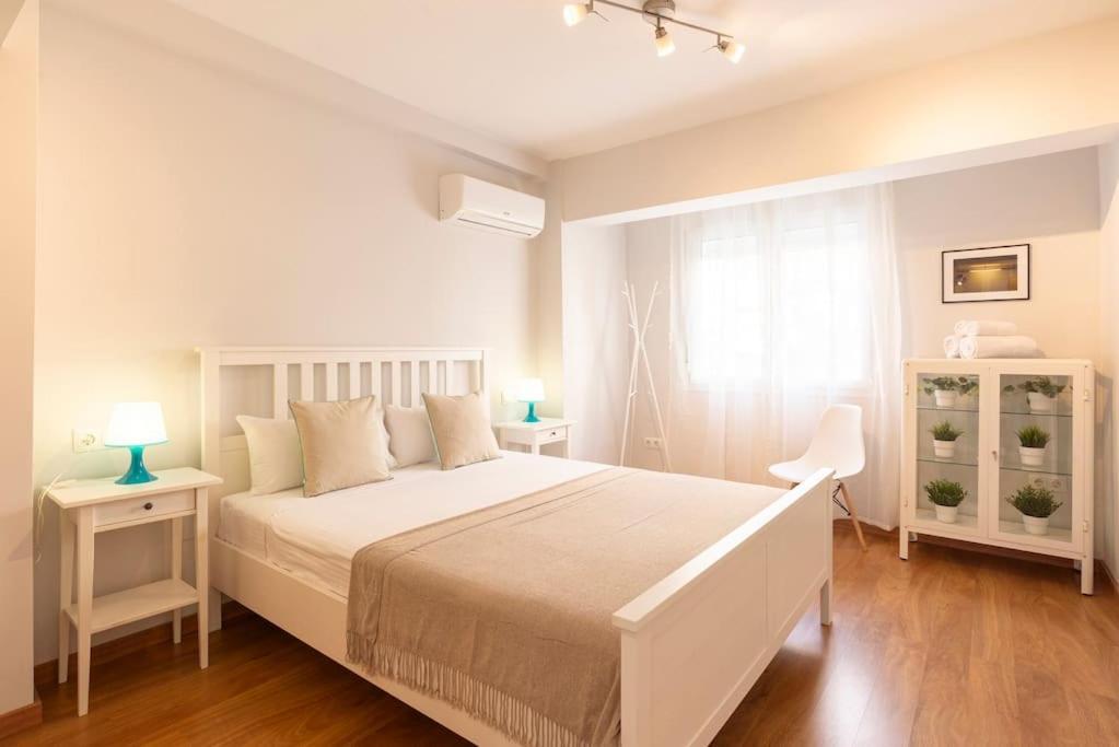 Salitre II By Ele Apartments Малага Екстериор снимка